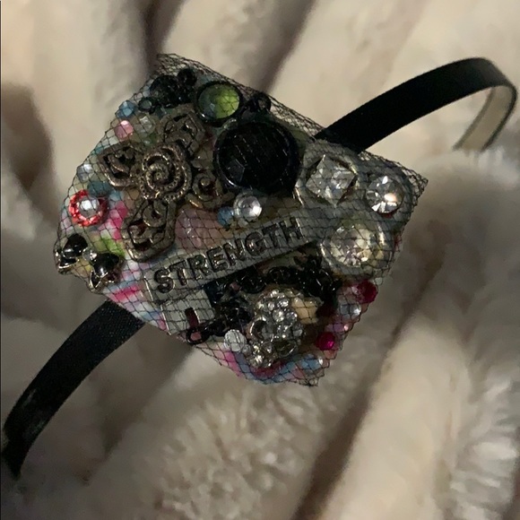 Headband - Picture 4 of 4